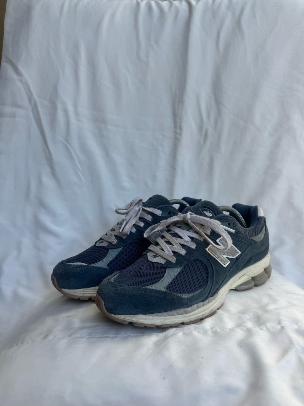 New Balance Men's Navy and Gray 2002r